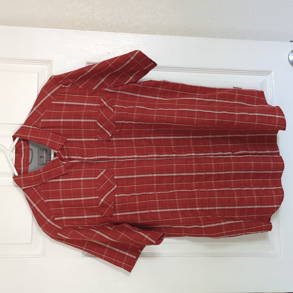 Royal Robbins Mens travel short sleeve shirt, size large